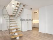 Moradia T4 em Carcavelos e Parede