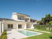 Moradia T4+2 com Piscina, Garagem e Jardim Totalmente...