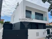 Moradia T4 em Charneca de Caparica e Sobreda