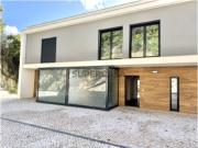 Moradia T4 em condomínio Fechado no centro de Leiria