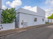 Moradia T4 em Estômbar, Lagoa Oportunidade Única!