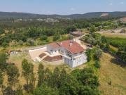 Moradia T4 Em excelente estado C/ terreno