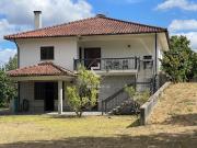 Moradia T4 em Guilhadeses com 2000m2 de terreno– Arcos...