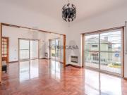 Moradia T4 em Madorna, ampla, com vista mar e imenso...