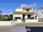 Moradia T4 em muito bom estado junto ao externato da...