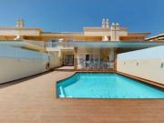 Moradia T4 renovada com Piscina privativa