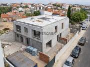 Moradia T4 em São Domingos de Rana