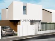 Moradia T4 em São Domingos de Rana