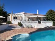 Moradia T4 em São Sebastião