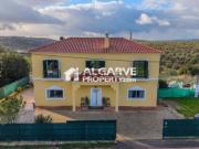 Moradia T4 em São Sebastião