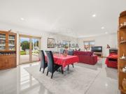 Moradia T4 em Santa Joana