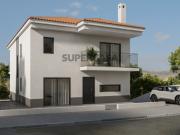 Casa Isolada em Setúbal com 4 Quartos e Vista Deslumbrante