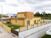 Moradia T4 em Santo Onofre e Serra do Bouro