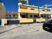 Moradia T4 Espaçosa com Garagem para 5 Carros e...