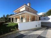 Moradia T4 Familiar de Sonho em Sintra Vista Única sobre...