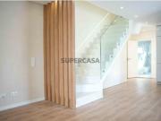 Moradia T4 Geminada no Pinhal General, Fernão Ferro