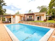 Moradia T4 isolada e térrea na primeira linha de golfe...