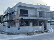 Moradia T4 Isolada Nova com Piscina em Lote de Gaveto...