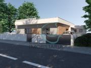 Moradia T4 Isolada Nova Construção em Fernão Ferro