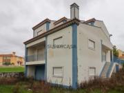 Moradia T4 na Silveira Próxima da Praia de Santa Cruz