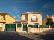 Moradia T4 na Urbanização Horta das Laranjeiras, Torres...