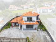 Moradia T4 no Arco da Calheta – Excelente Oportunidade...