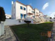 Moradia T4 no Centro da Ericeira a Poucos Metros da Praia