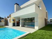 Moradia T4 Nova 2 Suites Piscina Garagem Valadares