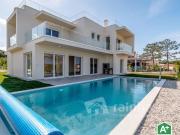 Moradia T4 nova com garagem, piscina e vista para a...