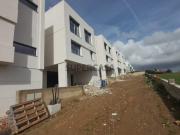 Moradia T4 Nova com Jardim em Condomínio Privado em Mafra