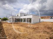 Moradia T4 Nova com Jardim Espaoso Perto da Cidade, em...