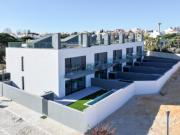 Moradia T4 Nova em Montenegro