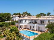 Moradia T4 perfeitamente localizada no San Antonio Golf...