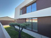 Moradia T4 pronta habitar, em São Bernardo!
