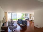 Moradia T4 prxima Avenida da Boavista com piscina e jardim