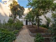 Moradia T4 remodelada com Jardim