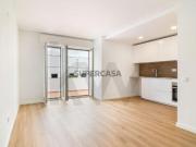 MORADIA T4 RENOVADA, 5 MIN A PÉ DA PRAIA DA CALIFÓRNIA,...