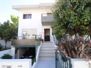 Moradia T3 + amplo escritório, renovada, com jardim e...