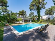 Moradia T4 Térrea de Luxo com Piscina e Jardim | Herdade...