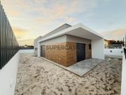 Moradia T4 térrea Fernão Ferro Pinhal do General