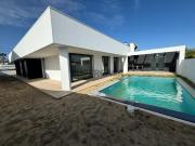 Moradia T4 Térrea isolada com piscina num lote de 552m2