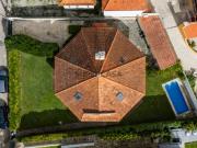 Moradia T4 tipo Chalet, com jardim, piscina e anexo T1...