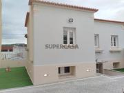 Moradia T4 totalmente renovada, em Valado dos Frades