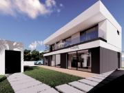 Moradia T4 unifamiliar com garagem