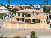 Moradia T5+1 Arrendamento em Luz,Lagos