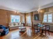 Moradia T5+1 com jardim, vista mar, no Estoril Cascais