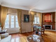 Moradia T5+1 com jardim, vista mar, no Estoril Cascais