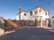 Moradia T5+1 com piscina aquecida e jardim