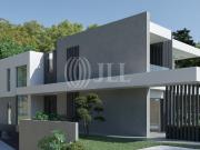Moradia T5+2 com jardim e piscina em Birre, Cascais