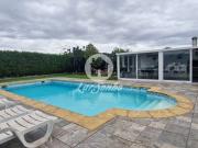 Moradia T5+4 c/piscina e espaço comercial em Rio Mau...